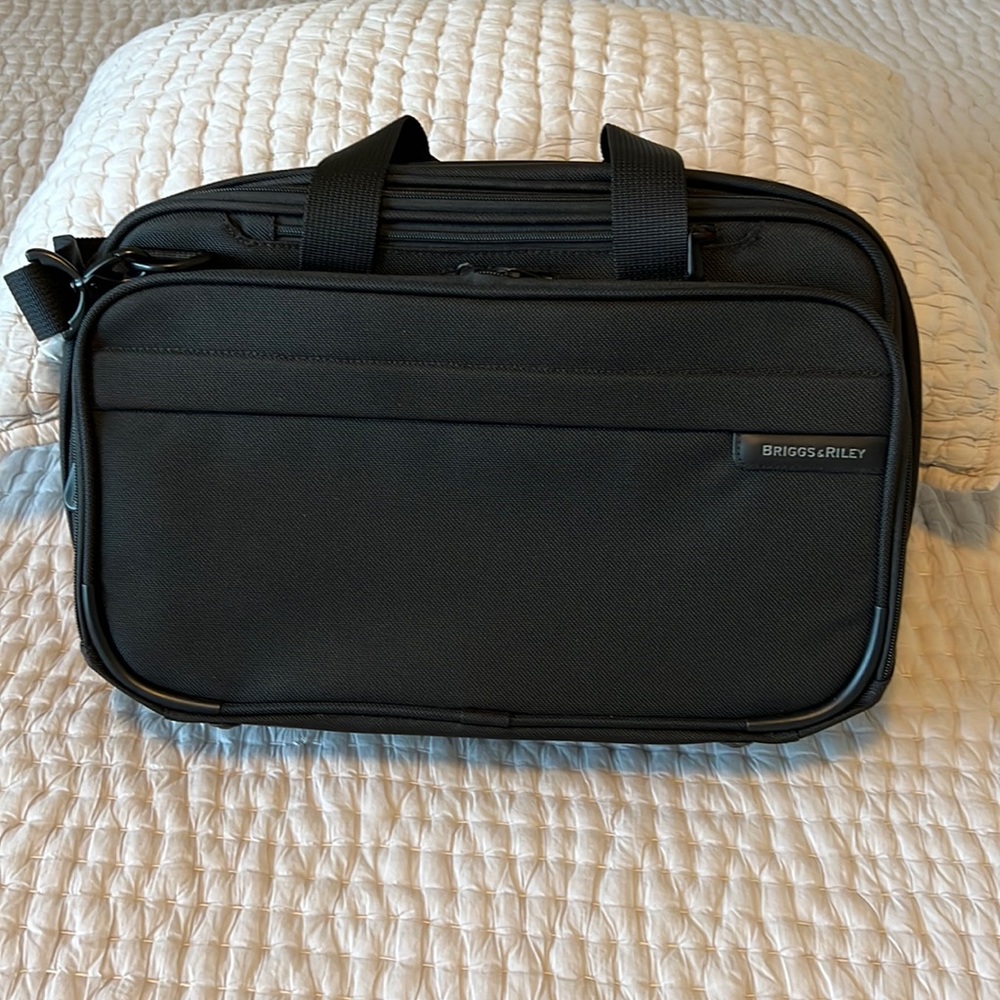 Briggs & Riley briefcase   Black   Travel brief and personal case   Worn once